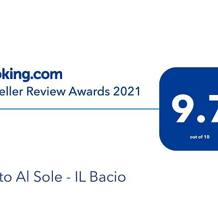 דירות בלוויל Posto Al Sole - Il Bacio מראה חיצוני תמונה